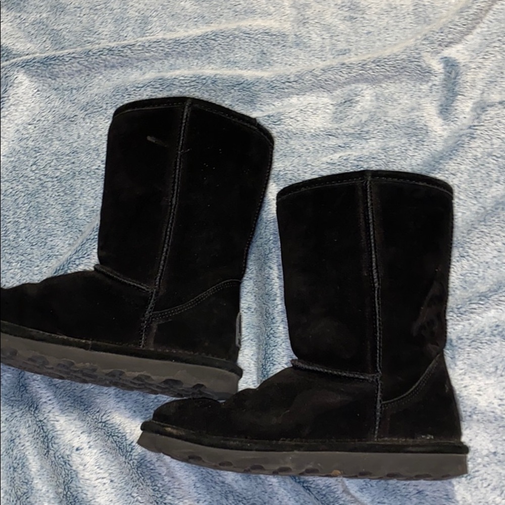 Black bearpaw boots